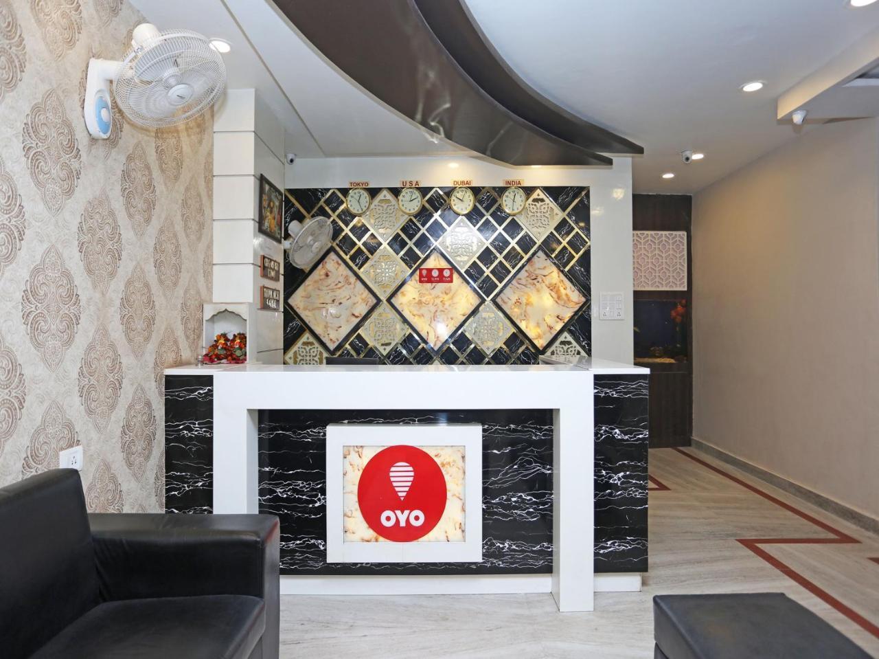 Oyo 10338 Hotel Aadesh Palace Varanasi Exterior photo