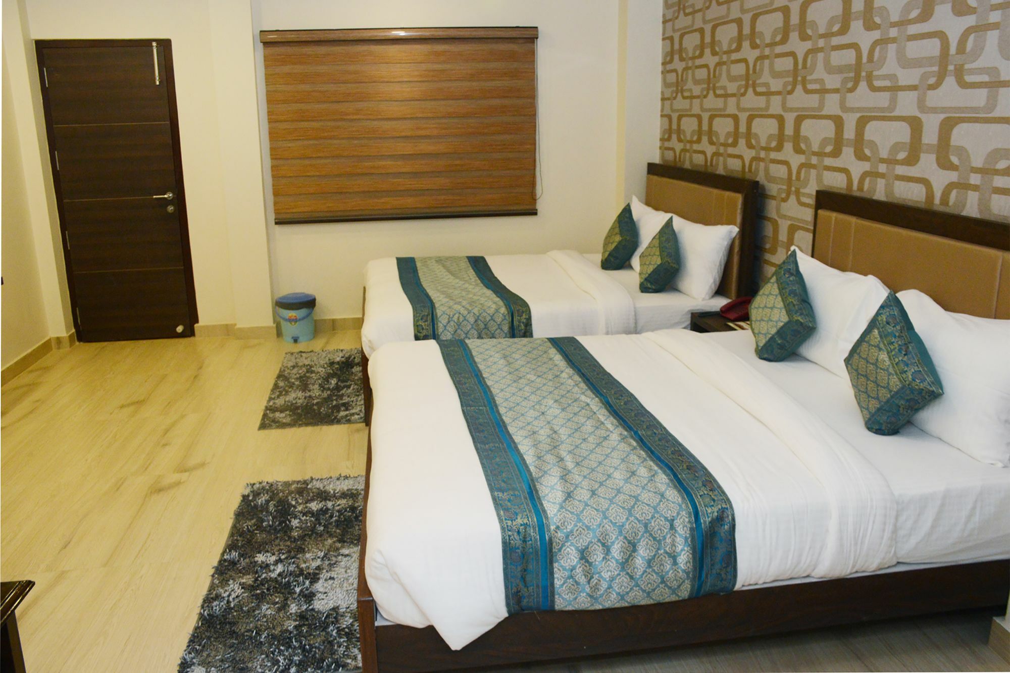 Oyo 10338 Hotel Aadesh Palace Varanasi Exterior photo